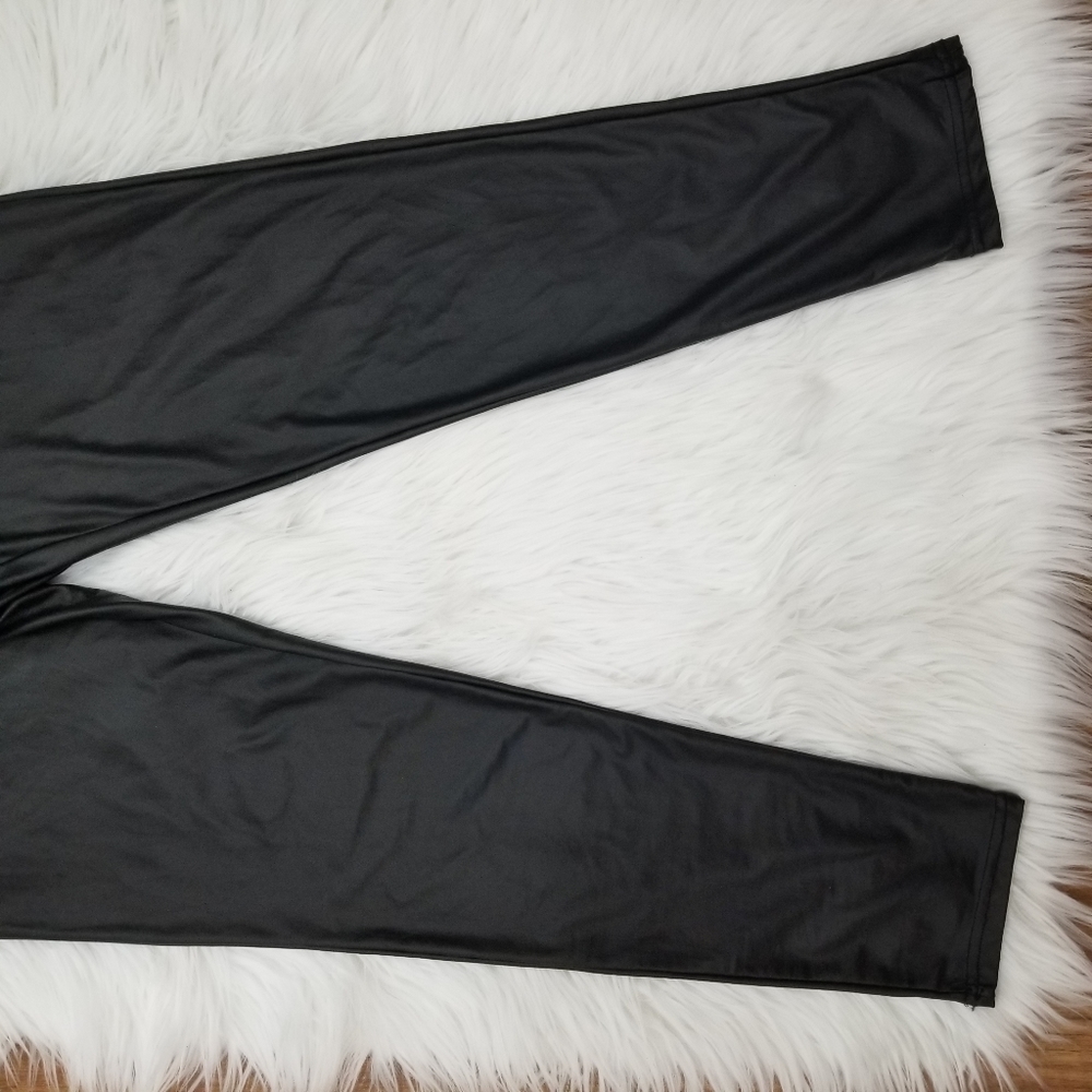 Black Faux Leather Leggings - Picture 4 of 15